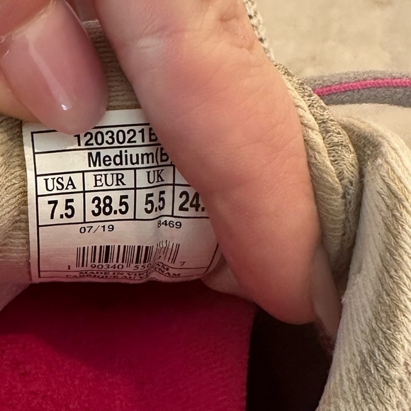 Brooks Revel 3 White Gray Purple Running Shoes Sneakers Women's Size 7.5 - Picture 8 of 8